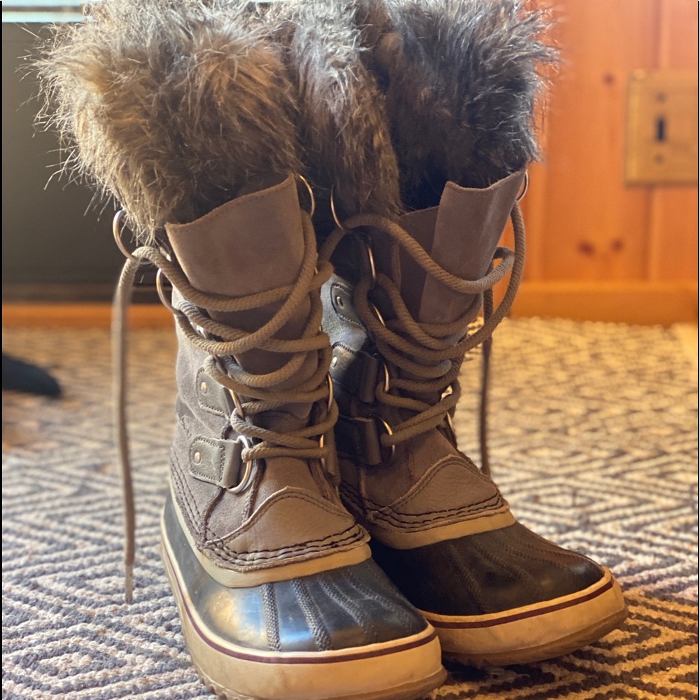 ❄️Sorel Joan of Arc WATERPROOF boots size 9.❄️